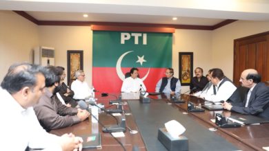 Imran Khan, Shujaat Hussain, Parvez Elahi meeting (3)