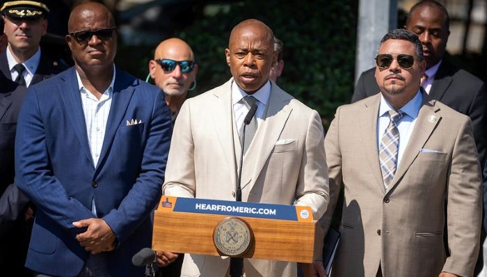 Mayor Eric Adams announces a comprehensive new plan to crack down on auto thefts throughout the five boroughs. 30th Avenue between 8th Street & Main Avenue, Astoria. Wednesday, September 6, 2023. Credit: Ed Reed/Mayoral Photography Office.