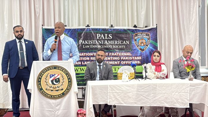 مئیر نیویارک ایرک ایڈمز کی PALSکے زیر اہتمام ٹاؤن ہال میں شرکت، پاکستانی کمیونٹی سے اہم خطاب