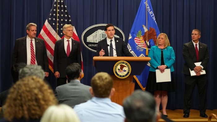 امریکی تاریخ کا ہیلتھ کئیر کا سب سے بڑا فراڈ ، بڑی گرفتاریاں