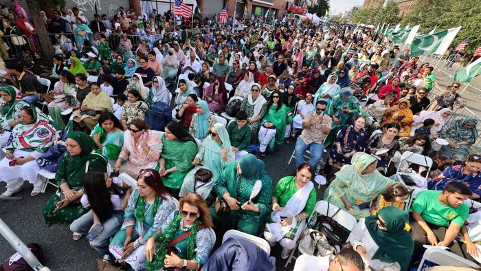 چئیرمین راجہ ساجد کی قیادت میںجشن آزادی پاکستان کے اس میلے میں پاکستانی کمیونٹی کے ہزاروں ارکان کی شرکت، جوش و خروش سے پاکستان کا 78واں یوم آزادی منایا