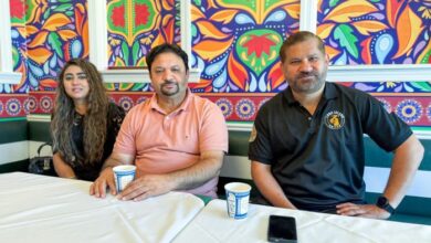 پاکستانی امریکن کمیونٹی یو ایس اے ( پیک یو ایس اے ) کے ہمایوں شبیر، عاصم ملک ، مدیحہ مصطفی