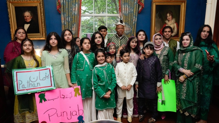 مئیر نیویارک ایرک ایڈمز کے زیر اہتمام سرکاری رہائشگاہ پر پہلی بار یوم پاکستان کی تاریخی تقریب