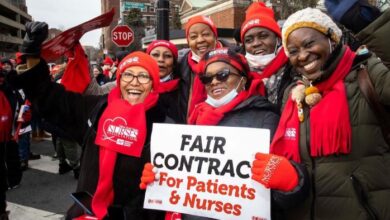 نیو یارک میں نرسز کی ممکنہ ہڑتال، منتخب نمائندوں کا مکمل اظہارِ یکجہتی