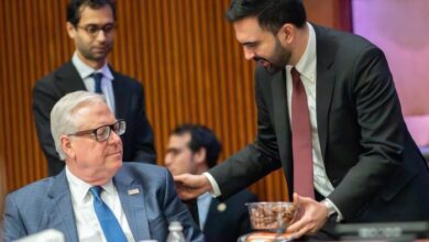 مئیر نیویارک ظہران ممدانی نے نیویارک سٹیٹ اسمبلی کے ارکان اسمبلی کو ماہ رمضان کی آمد کے موقع پر کھجوریں پیش کر دیں