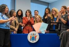 قانون نافذ کرنے والے اہلکاروں کو عوامی رابطوں کے دوران اپنی شناخت ظاہر کرنا لازمی ہوگا، گورنر نیوجرسی نے حکم جاری دیا