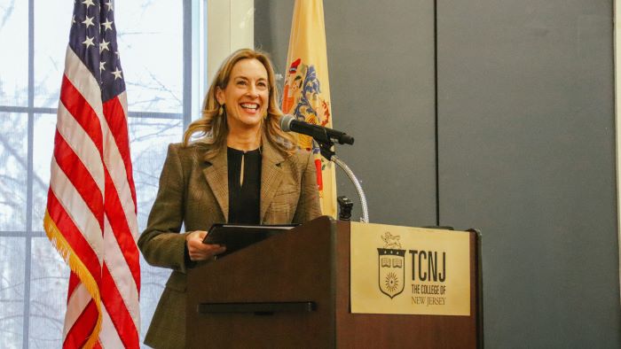 نیوجرسی میں کمیونٹی میڈیا ایوارڈز تقریب، گورنر میکی شیریل کی ایتھنک میڈیا کی خدمات کو خراج تحسین