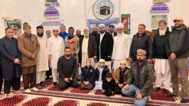 تقریب کے دوران مقامی امریکی شہری نے مسجد میں کلمہ طیبہ پڑھ کر اسلام قبول کیا،صاحبزادہ پیر سید میر حسین شاہ نے کلمہ طیب پڑھایا