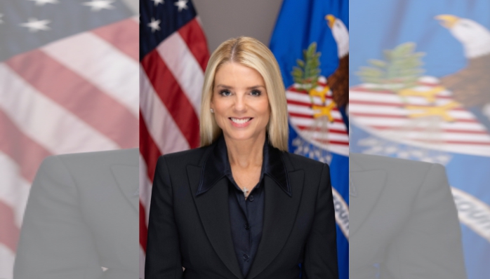 بریکنگ نیوز: صدر ٹرمپ نے اٹارنی جنرل پام بانڈی کو فارغ کر دیا