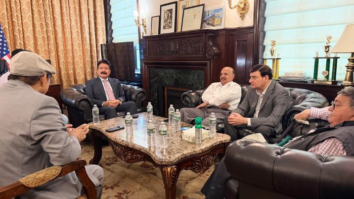 نیویارک: قونصل جنرل عامر احمد اتوزئی سے پاکستان ڈے پریڈ کمیٹی کی ملاقات، پریڈ کی تیاریوں کا جائزہ
